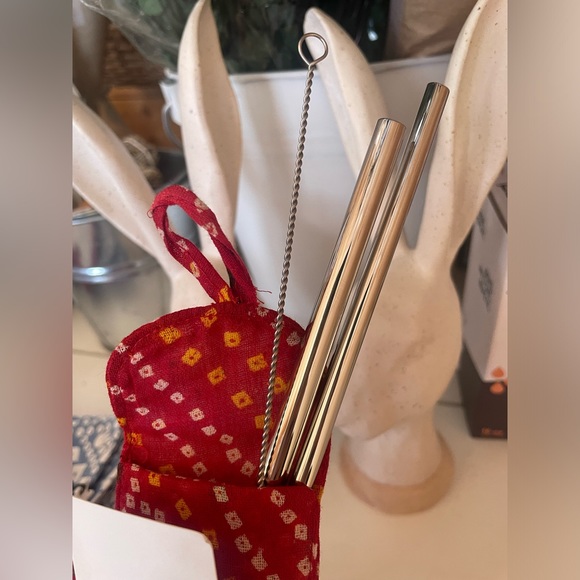 NWT set of reusable straws - Picture 4 of 4